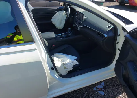 2019 Nissan Altima 2.5 Sr z USA, uszkodzony, nr VIN 1N4BL4CVXKC244891